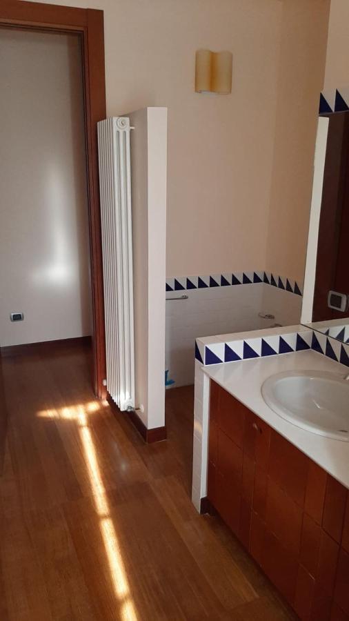 B & B Paradiso Loreto Buitenkant foto